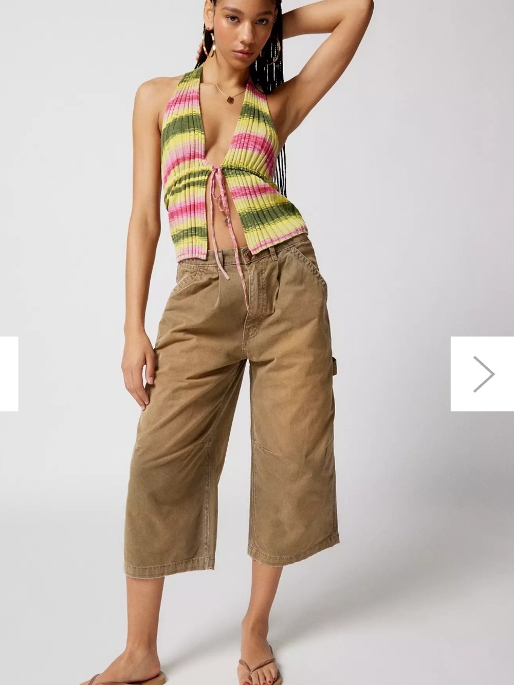 BDG Wide-Leg Cropped Capris in Khaki